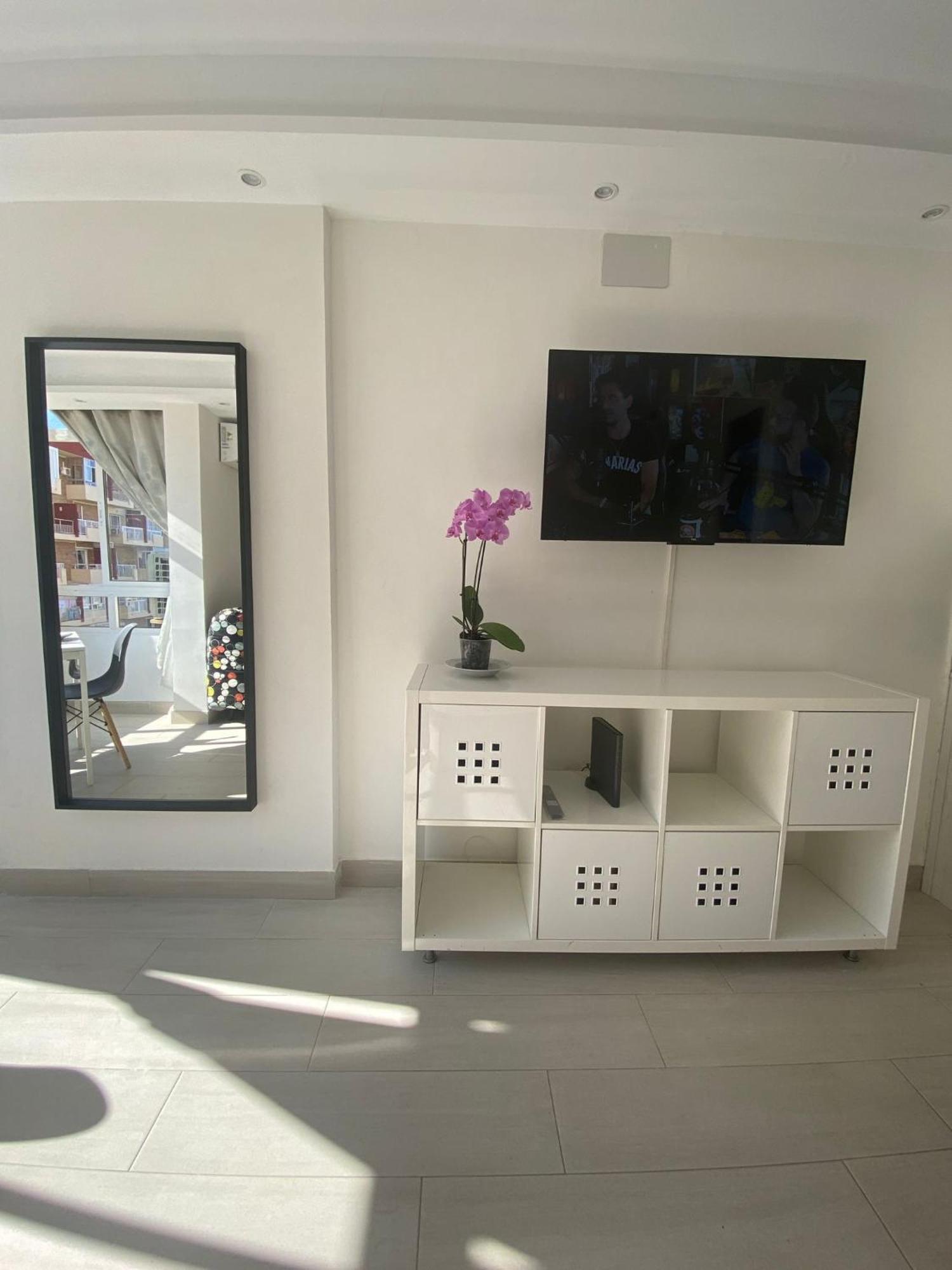 Loft Moderno - Vistas Mar Y Montana - Piscinas Apartment Benalmádena Exterior photo